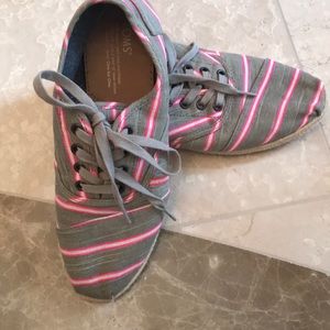 Women’s size 9 “Tom’s” shoes